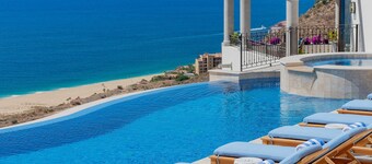 Casa Stella: Fully staffed Pedregal—Free Breakfast + Concierge Credit