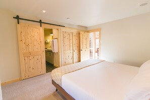 3 bedrooms, travel cot, WiFi, bed sheets