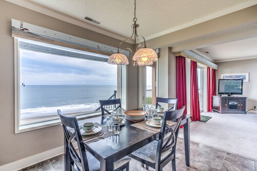 Condo #29 has AMAZING unsurpassed views of the Pacific Ocean!