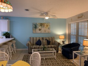 Smart TV, DVD player, stereo