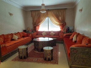 2 bedrooms, soundproofing, iron/ironing board, free WiFi