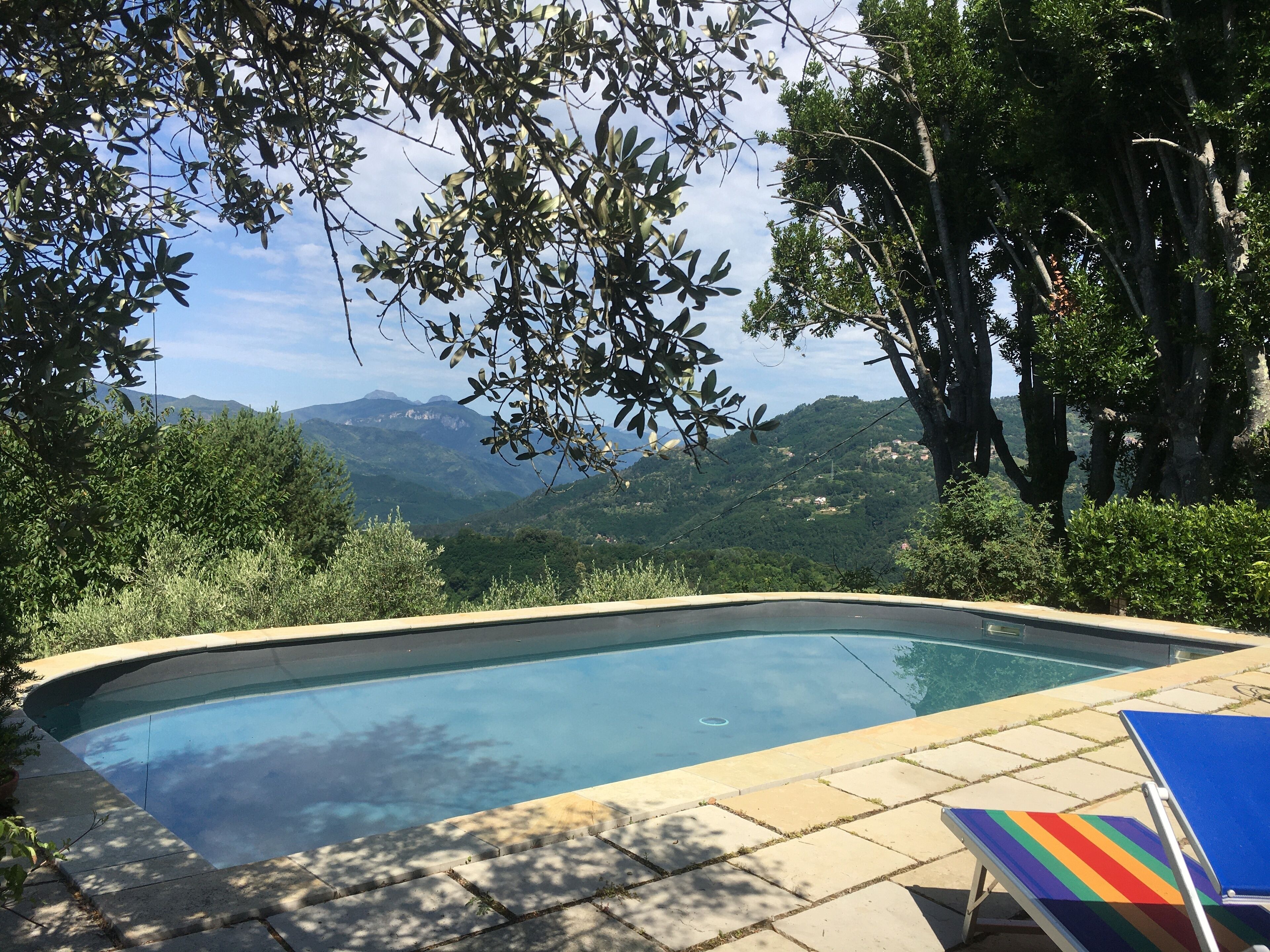 Stunning Panoramic Secluded Family Farmhouse Villa, Fenced Pool, Fast WIFI