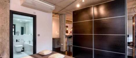 1 bedroom, iron/ironing board, WiFi, wheelchair access