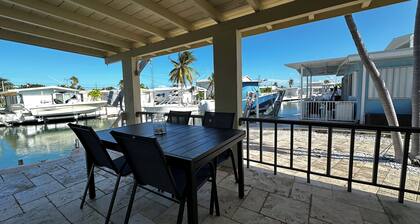 Marthon por Boot Key Harbour 620 Sq. Pie. Un dormitorio un baño