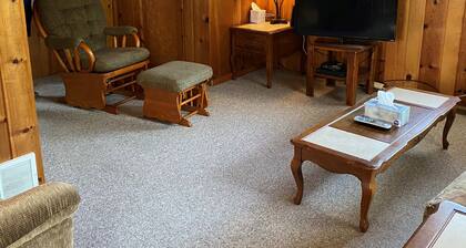 Kaunis Ympärivuotinen Home etelärannalla Hubbard järven