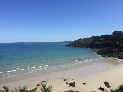 80 meters from the beach. Adorable little fisherman's house with private garden.