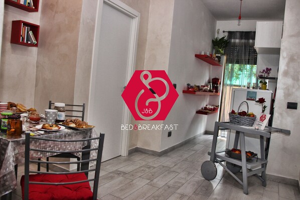 Dining - J&B Bed & Breakfast (Roma)