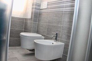 Hair dryer, towels - J&B Bed & Breakfast (Roma)