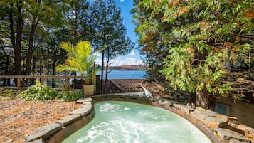 Bañera de hidromasaje exterior