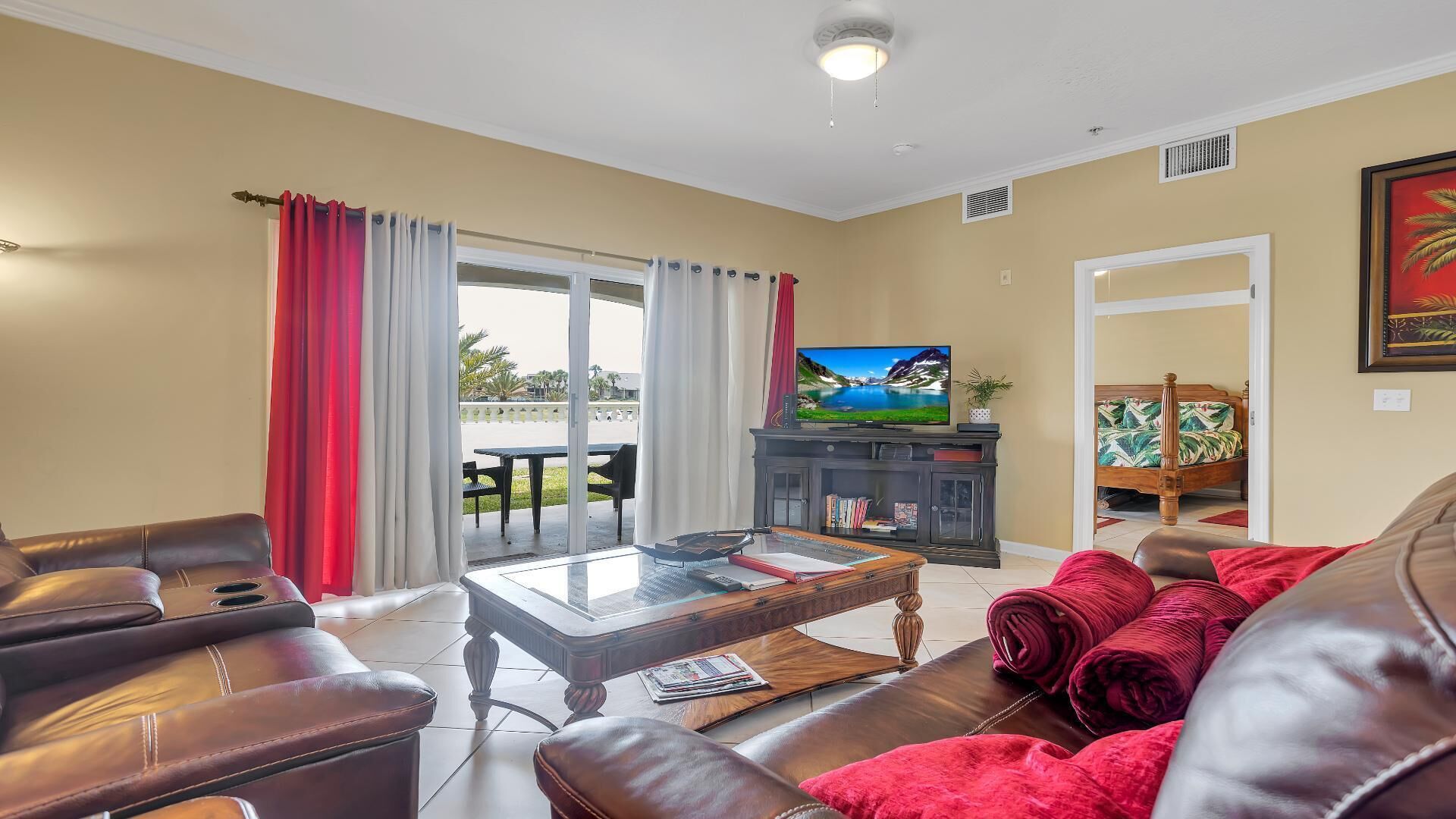 TV, DVD player, books, stereo