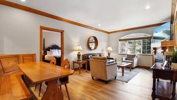 智能电视、壁炉