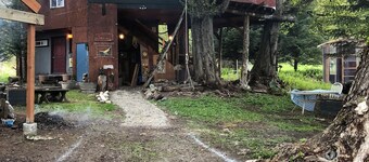 Treehouse Too - Cottonwood Cabins