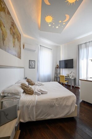 6 Schlafzimmer, Zimmersafe, Schreibtisch, BĂŒgeleisen/BĂŒgelbrett