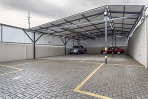 Property grounds - Pleione ⭐️ flat completo, garagem, Jd. Botânico, PUC, Centro (Rebouças)