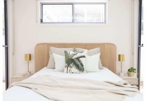 4 bedrooms, iron/ironing board, WiFi (free), bed sheets - Fenne’s On Banzai (KINGSCLIFF)