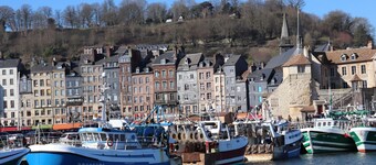 The Bucailleries on the 2nd floor 2 bedrooms 2 bathrooms