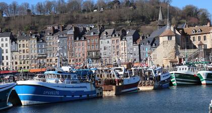 The Bucailleries on the 2nd floor 2 bedrooms 2 bathrooms