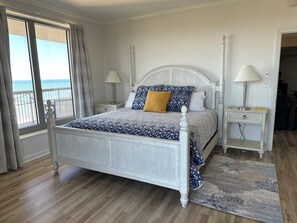 3 bedrooms, iron/ironing board, Internet, bed sheets