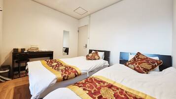 Iron/ironing board, free WiFi, bed sheets