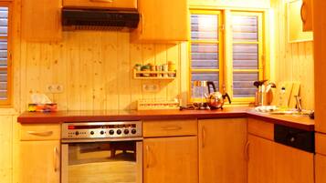 Réfrigérateur, plaque de cuisson, cafetiÚre/bouilloire