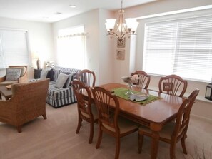 Dining - Ground Level 3BR Condo w/ Pool/Gym/Parking (Rehoboth Beach)