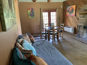 TV, fireplace, ping pong, books - The Sundance Cabin at the Hideaway Ranch and Refuge (Bluff Dale)