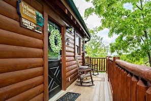 Exterior detail - Enchanted Hideaway: Honeymoon, S/Secluded, Fire Pit, Hot Tub, Top Amenities, near Attractions! (Sevierville)