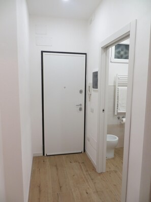 Hair dryer, towels, soap, shampoo - Appartamento delle Moline, studio in the center (Bologna)