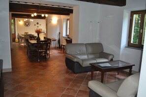 Interior - Stunning Luxury Old Tuscan Villa With private 12 Mtr Fresh Water Pool (Pescaglia)