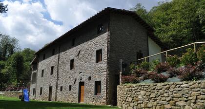 Stunning Luxury Old Tuscan Villa With private 12 Mtr Fresh Water Pool