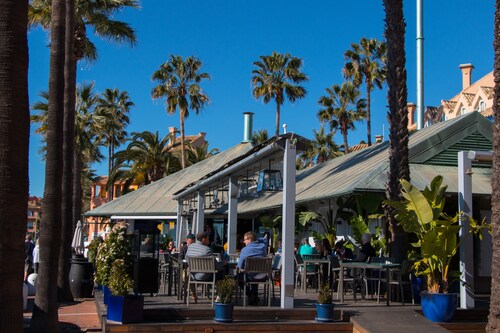 Charming apartment / Precioso apartamento en la Marina del Puerto de Sotogrande.