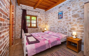 2 habitaciones, cuna de viaje, wifi gratis y ropa de cama 