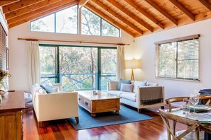 TV, fireplace, offices