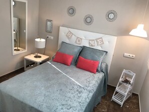 1 makuuhuone, silitysrauta/-lauta, Wi-Fi, vuodevaatteet