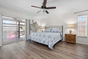5 chambres, fer et planche à repasser, lit de bébé portatif, Wi-Fi