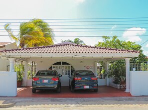 Exterior - Comfortable apartment near beautiful Malmok Beach perfect for relaxing getaways. (Noord)