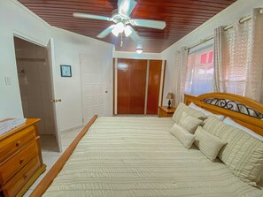 1 habitación y caja de seguridad en la habitación 