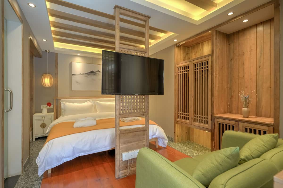 Standard Double Room | Desk, blackout drapes, free WiFi