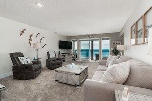 Flat-screen TV, fireplace, video games, DVD player
