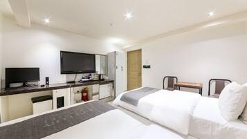 Twin Room | Blackout drapes, free WiFi