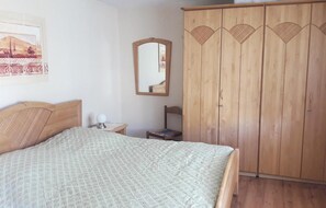 2 Schlafzimmer, Reisekinderbett, kostenloses WLAN