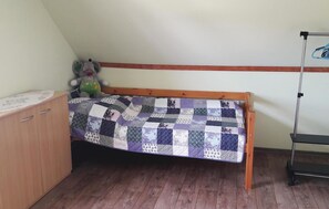 2 Schlafzimmer, Reisekinderbett, kostenloses WLAN