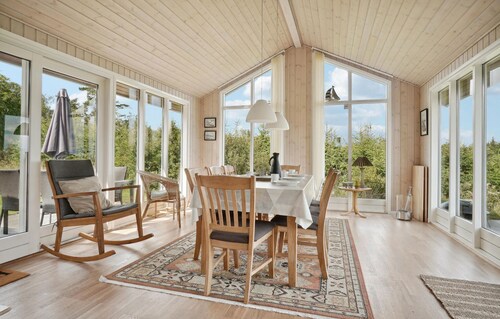 3 huonetta majoitusta Fur