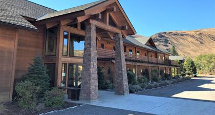 CRR - Luxury Suite - Superior