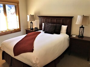 2 quartos, ferros/tábuas de passar roupa, Wi-Fi, roupa de cama