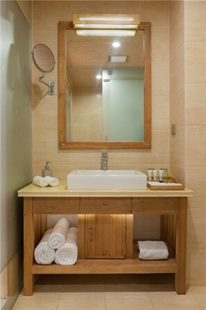 Exclusive Twin Room | Bathroom