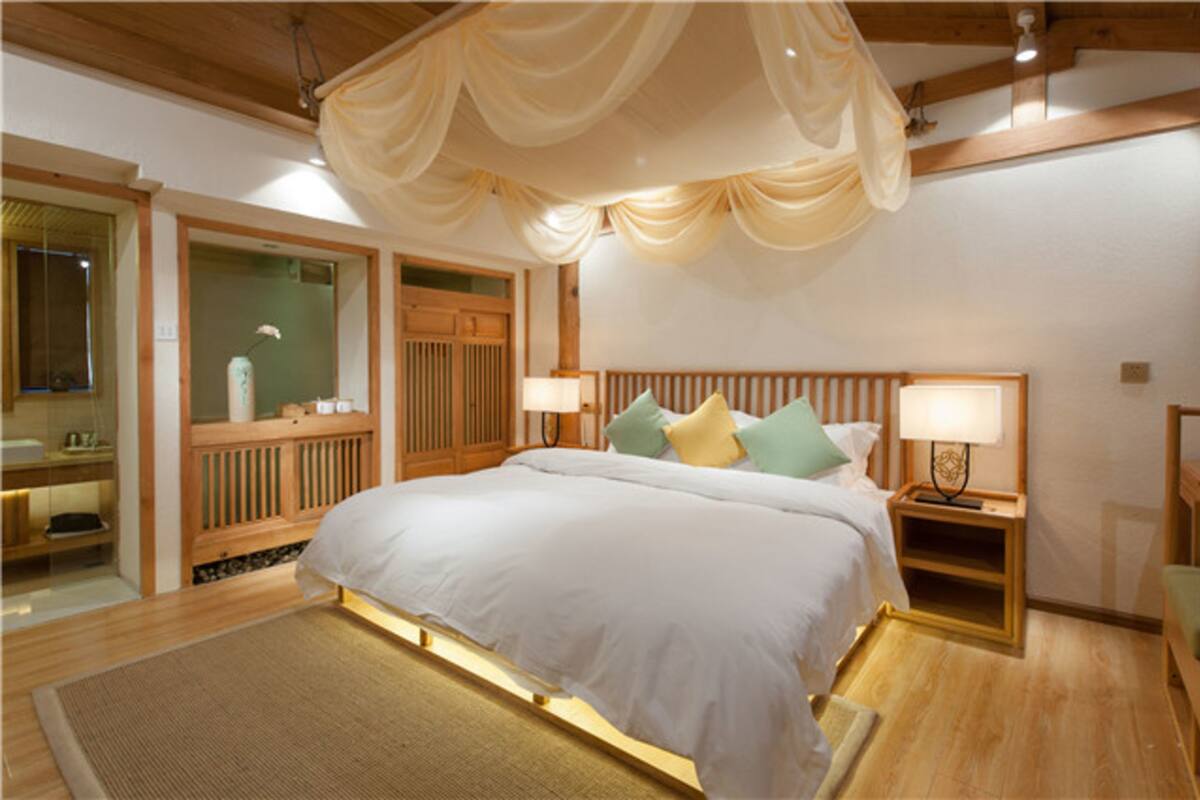 Elite Double Room | Desk, blackout drapes, free WiFi, bed sheets