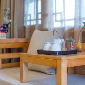 Deluxe Double Room, Bathtub (Mainland Chinese Citizen Only) | Room amenity