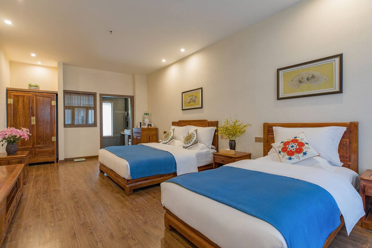 Family Room | Minibar, desk, blackout drapes, free WiFi
