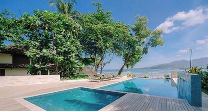 Mutiara Carita Cottages